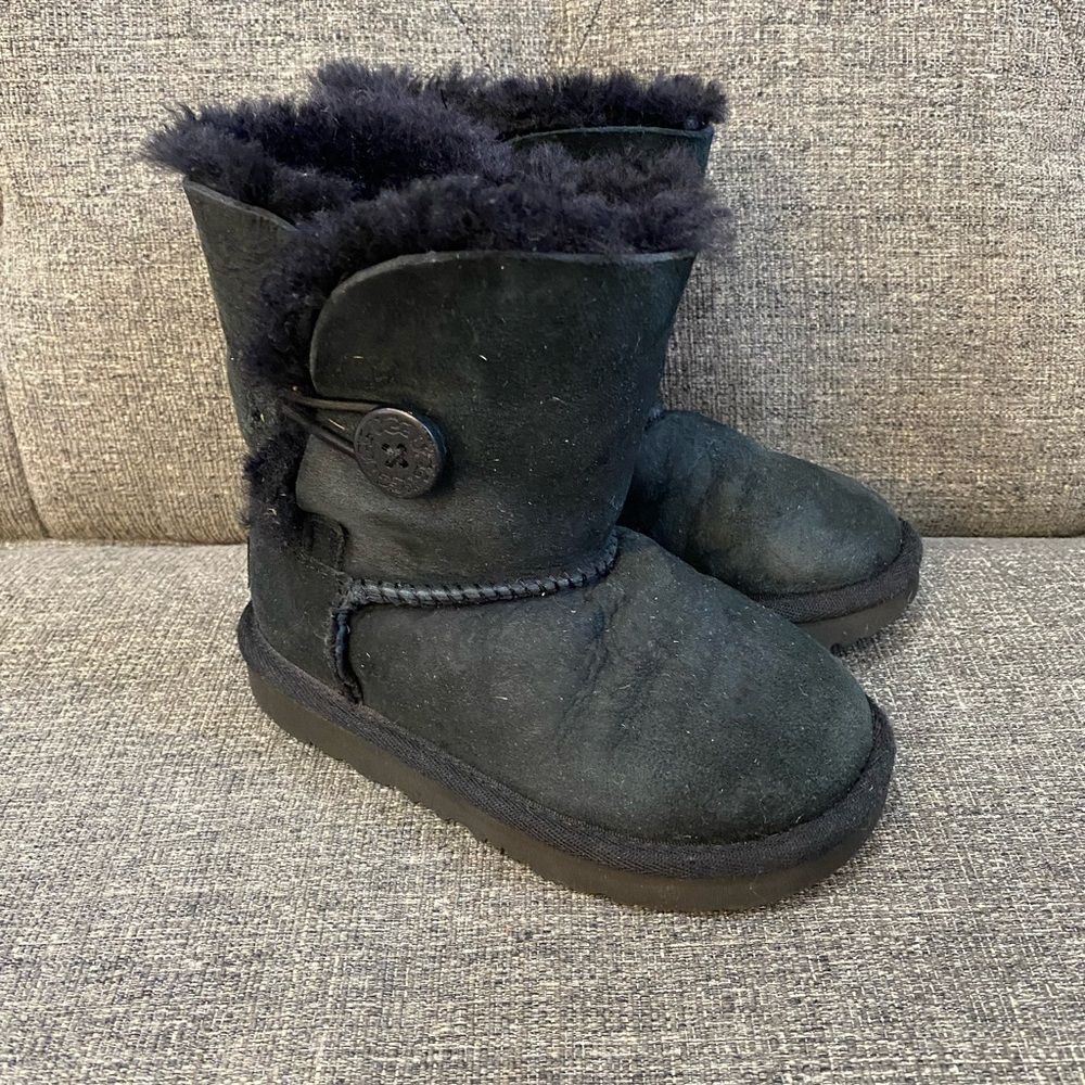 UGG Bailey Button II Kids Black Boots Size 9